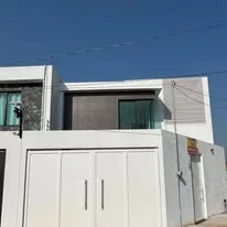 Fachada de casa moderna